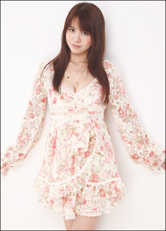 菜月アンナ